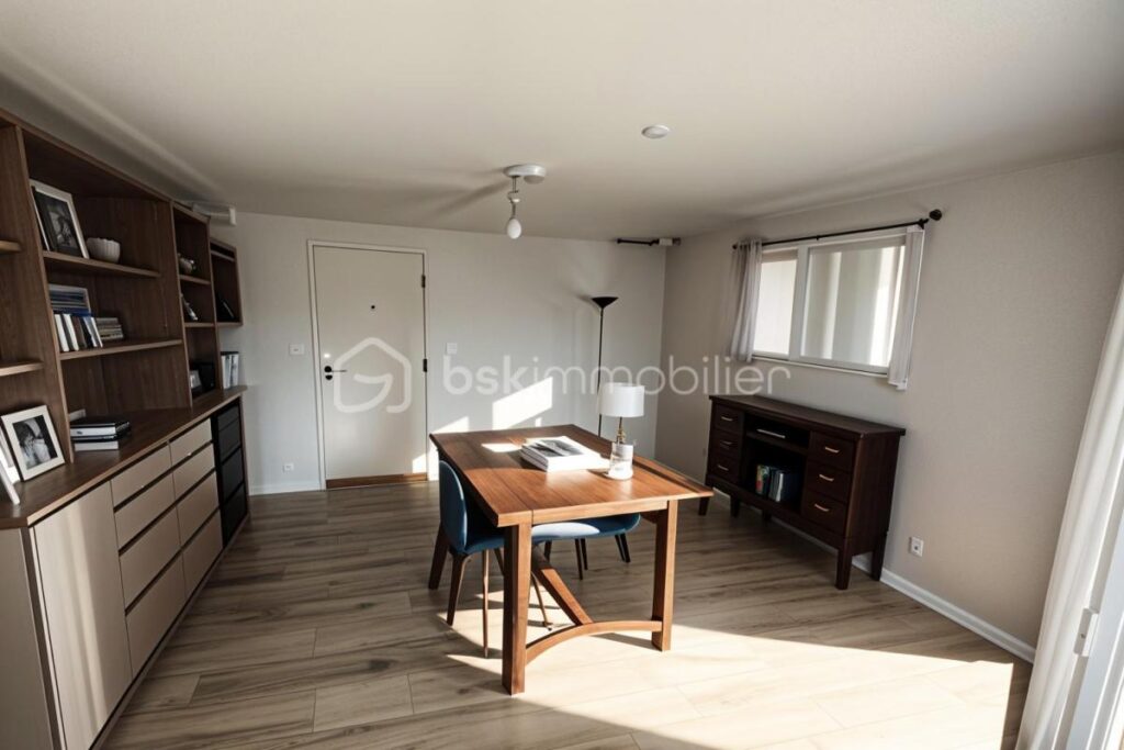 Maison individuelle dans petit village – 6 pièces – 4 chambres – 114 m²