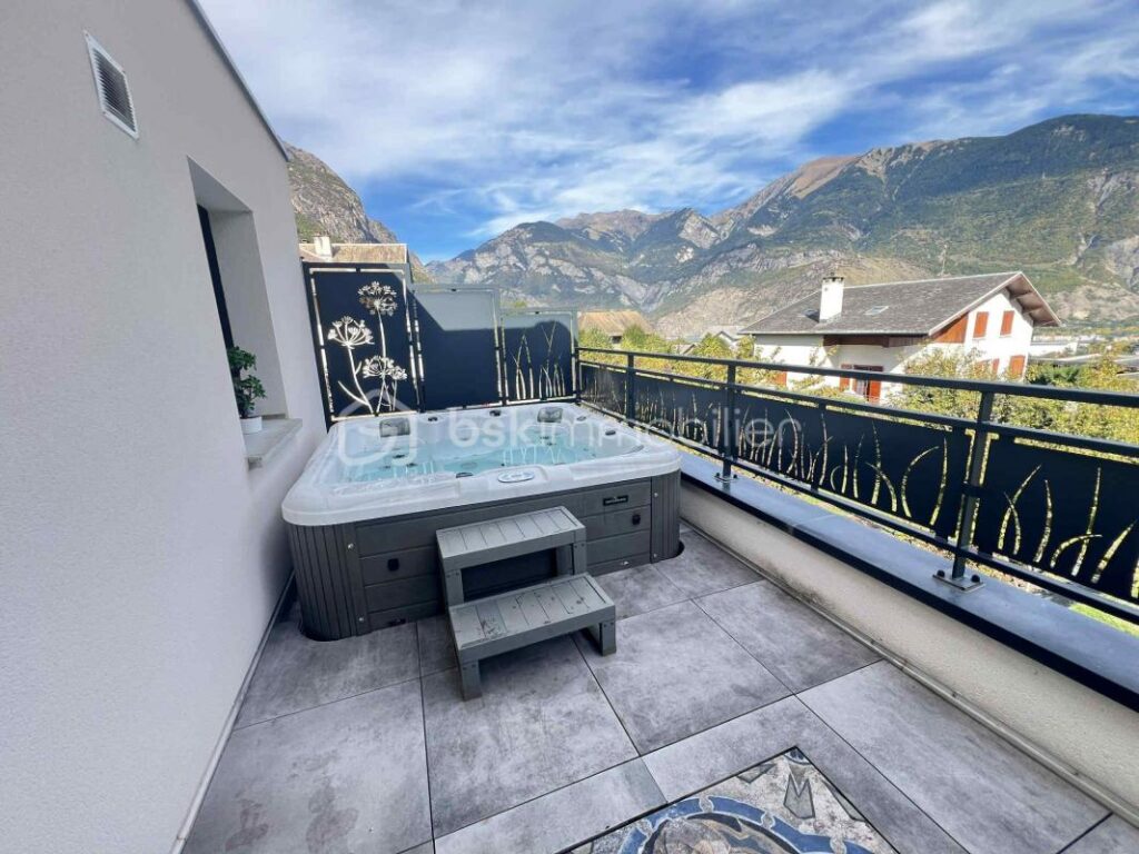 RARE SUR LE MARCHÉ-MAISON CONTEMPORAINE DE 133 M² – 5 pièces – 4 chambres – 133 m²