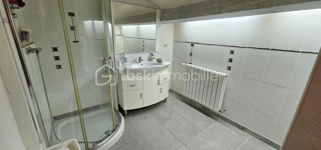 MAISON avec belle vue 165m2 – 4 pièces – 3 chambres – 165 m²