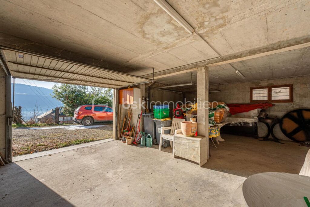 BATISSE DE CARACTERE DE 149 m² sur terrain de 1 850 m² – 5 pièces – 3 chambres – 116 m²