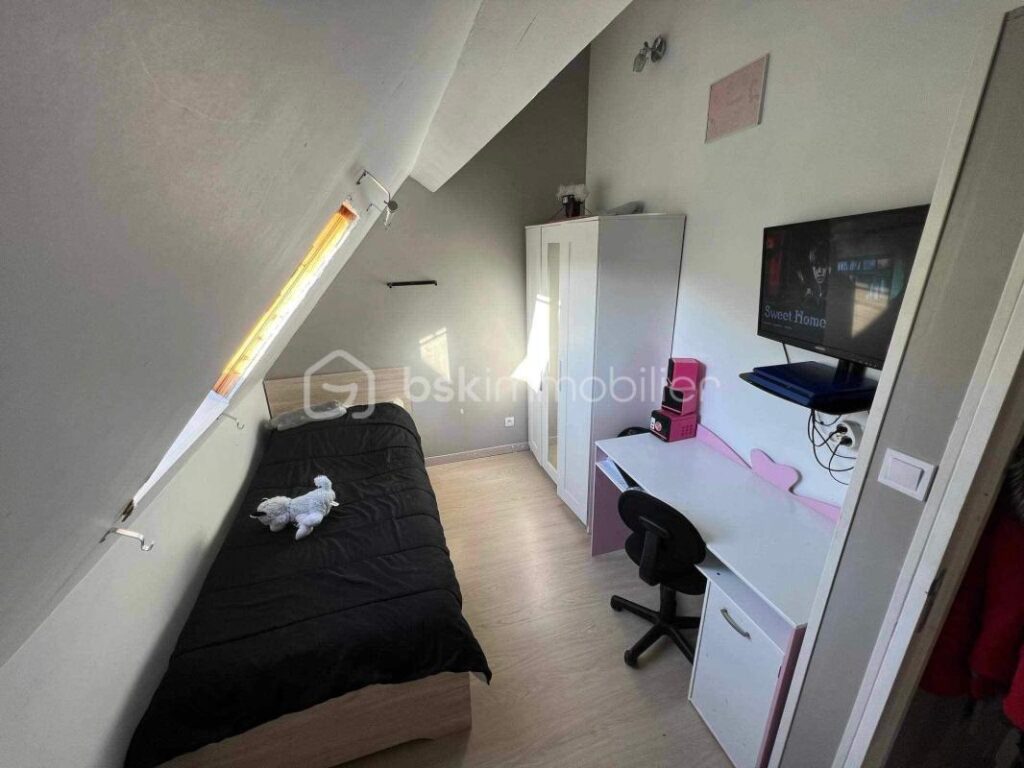 Maison familiale 8 pièces avec piscine intérieur proche Montreuil sur mer – 8 pièces – 6 chambres – 168 m²