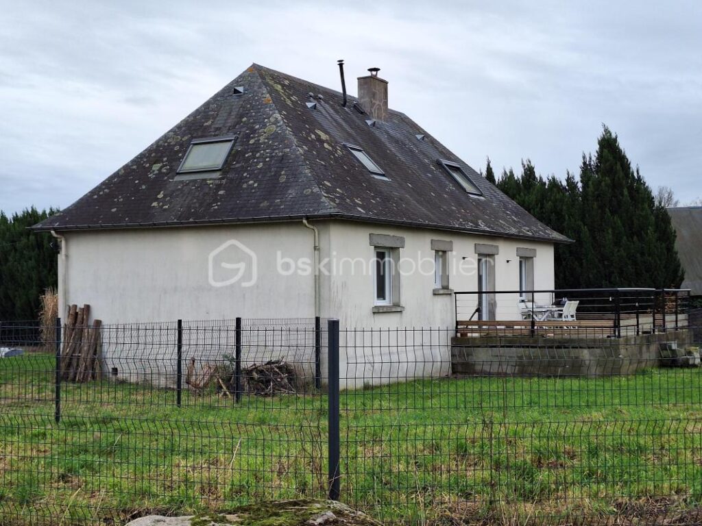 Maison 4 pièces à la campagne – 4 pièces – 2 chambres – 85 m²