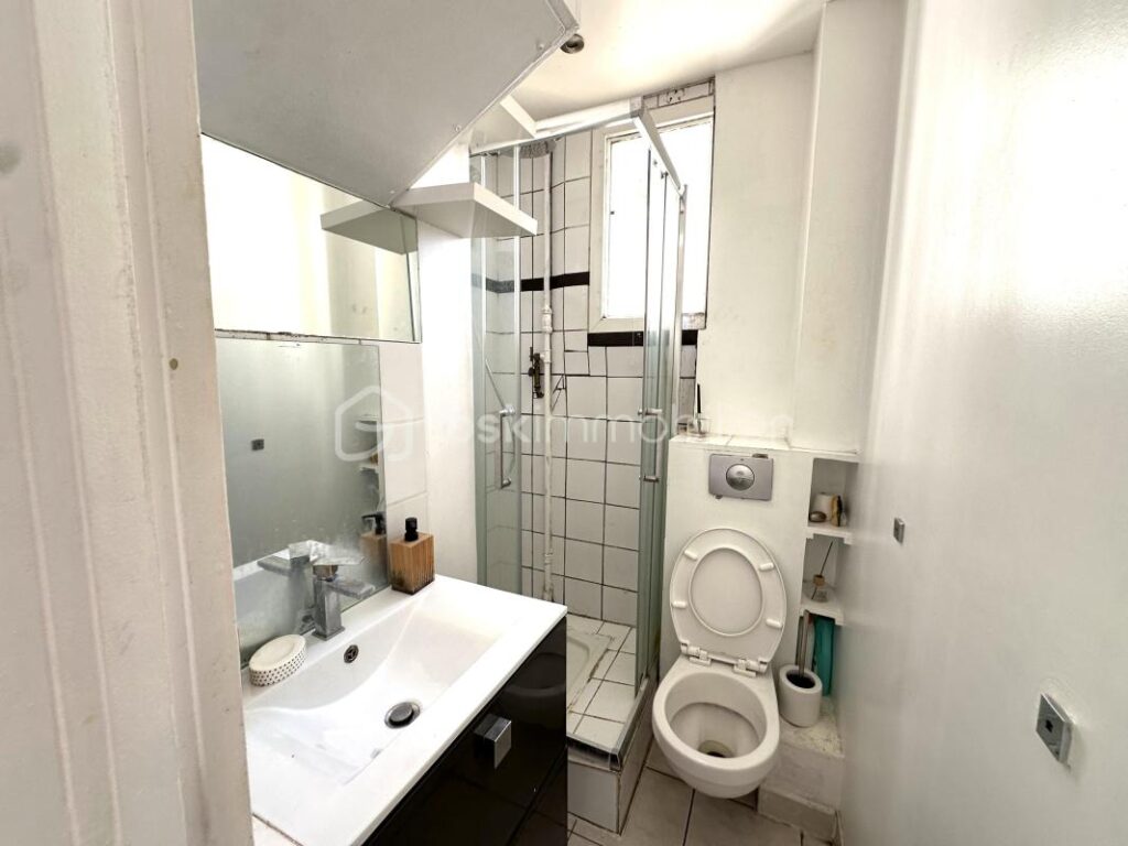 UN JOLIE 2 pièces VUE LA DEFENSE au pied du tramway – 2 pièces – 1 chambre – 39 m²