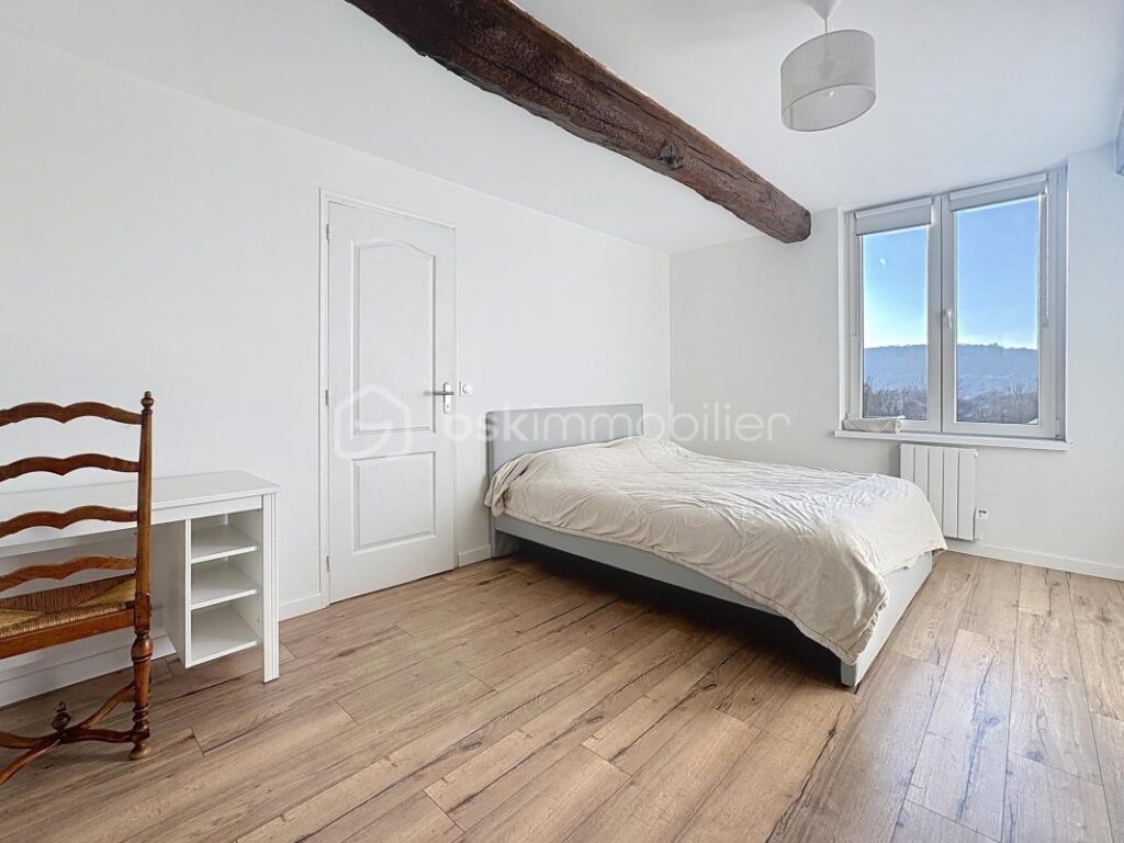 Maison Bourgeoise au coeur d’un bourg – 5 pièces – 4 chambres – 145 m²