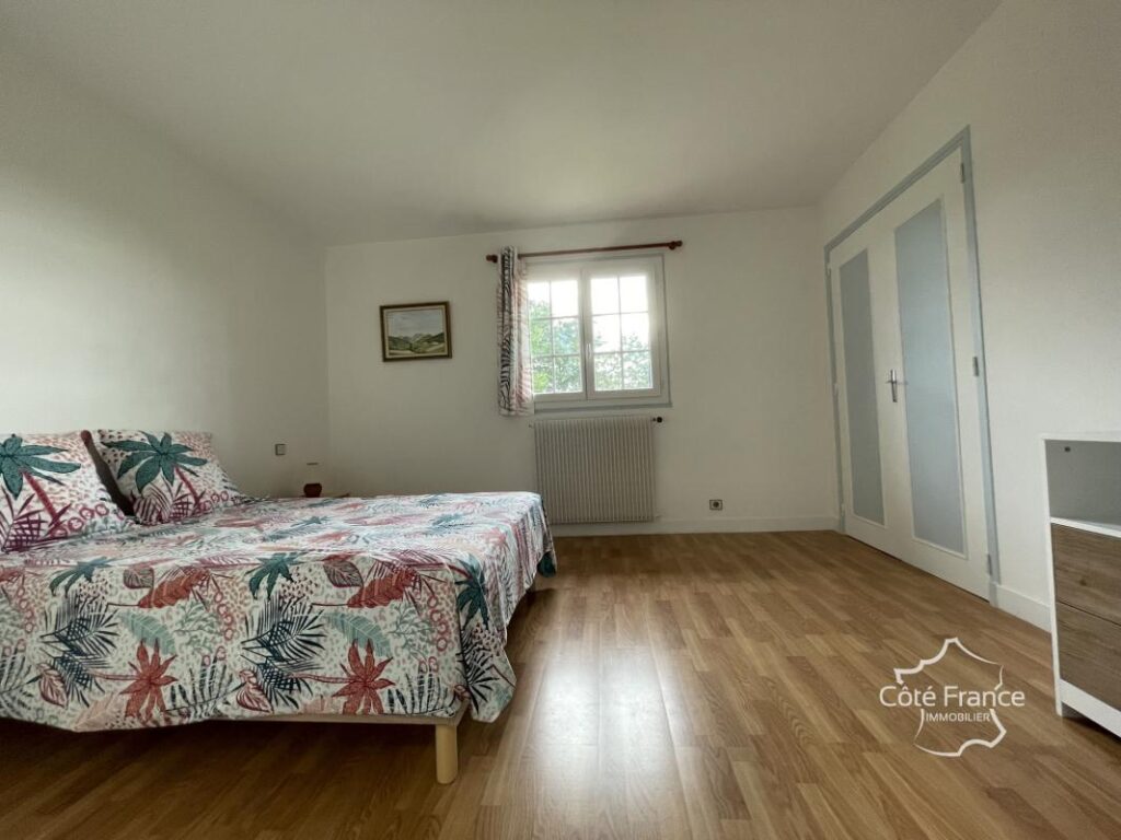 Secteur SALIES DE BEARN: A de 5mn de Salies, Villa autonome – 7 pièces – 4 chambres – 187 m²