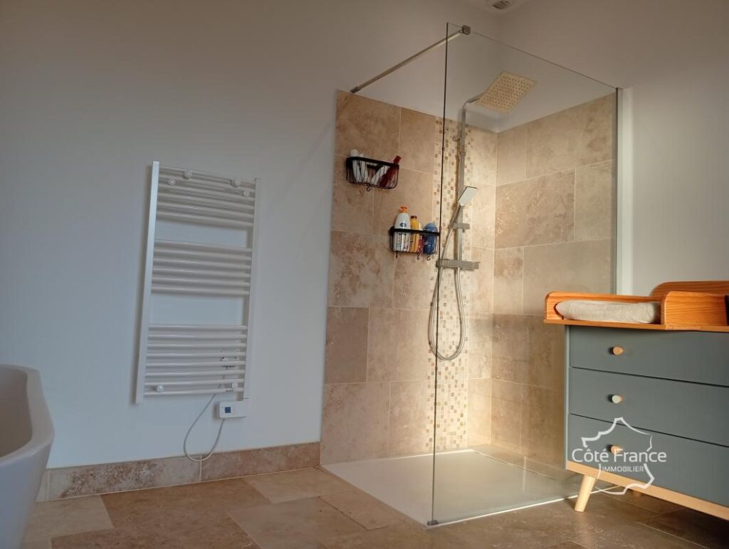 Villa moderne (2023) de plain-pied avec 4 chambres et vue im – 5 pièces – 4 chambres – 165 m²