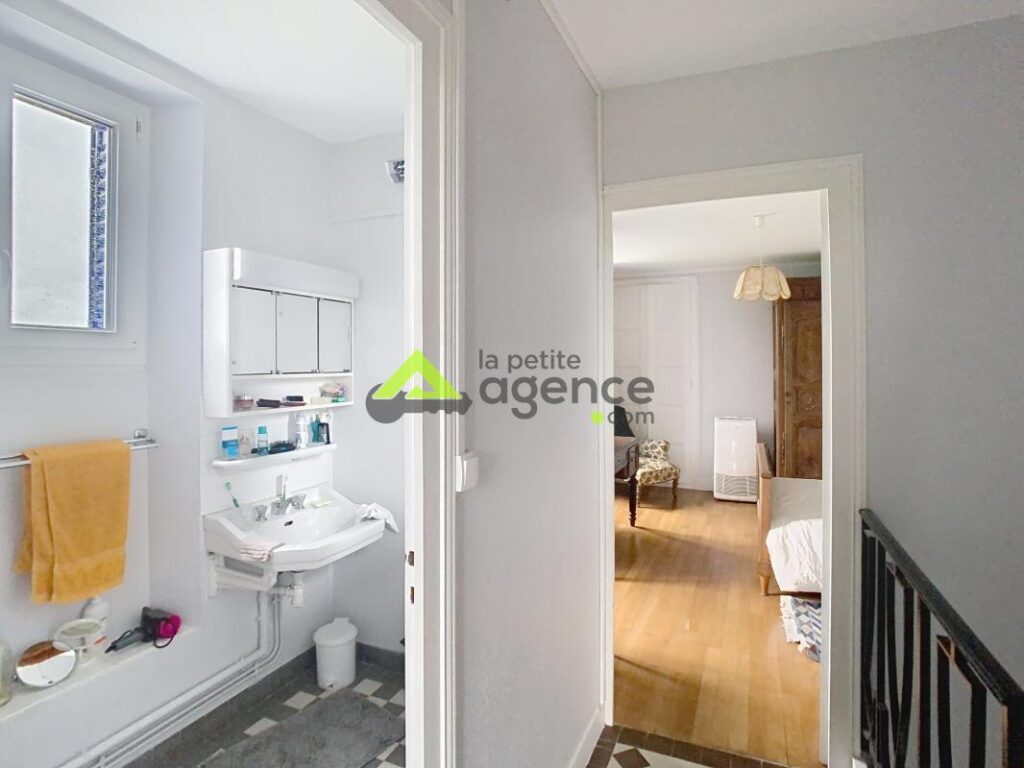 Maison de campagne dans charmant village – 5 pièces – 3 chambres – 110 m²