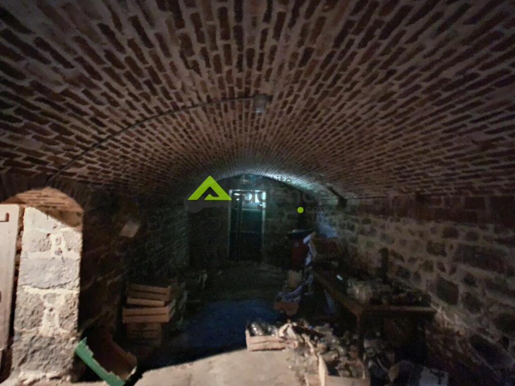 Maison de Village 9 pièces – 216 m2 – 9 pièces – 4 chambres – 216 m²