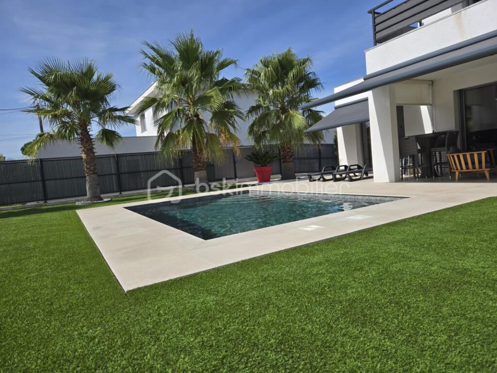 Villa neuve 5 pièces, grand standing, résidentiel, piscine – 5 pièces – 4 chambres – 131 m²