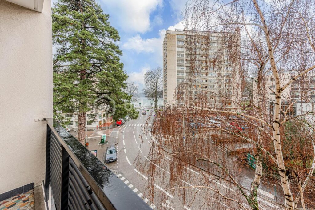 APPARTEMENT STANDING 100 M2 ANNECY PROCHE LAC – 3 pièces – 2 chambres – 100 m²