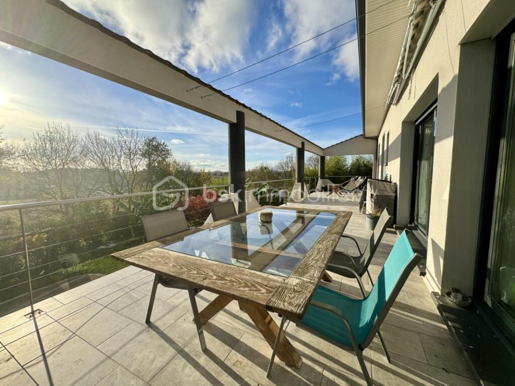 Maison contemporaine de 212 m2 avec grand terrain – Belleserre (81) – 7 pièces – 4 chambres – 212 m²