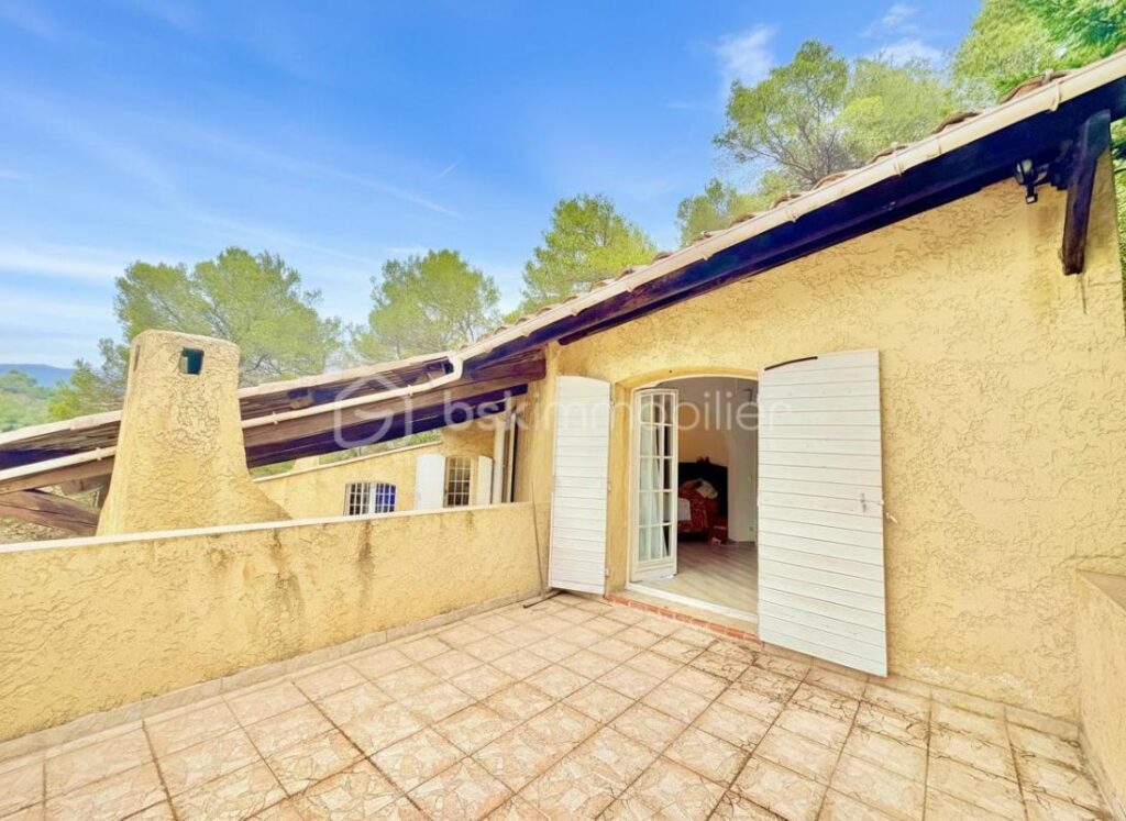 La Gaude – Villa de caractère avec piscine, studio indépendant et DPE A, au calme absolu – 5 pièces – 4 chambres – 175 m²