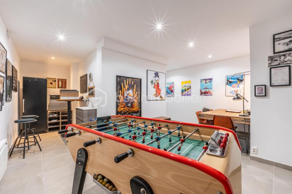 Magnifique T4 type Villa sur le toit / Vue mer / Terrasse + solarium 150 m² – 4 pièces – 3 chambres – 143 m²