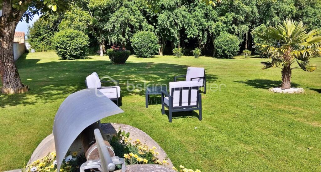 Élégante maison de campagne avec piscine – 5 pièces – 4 chambres – 150 m²