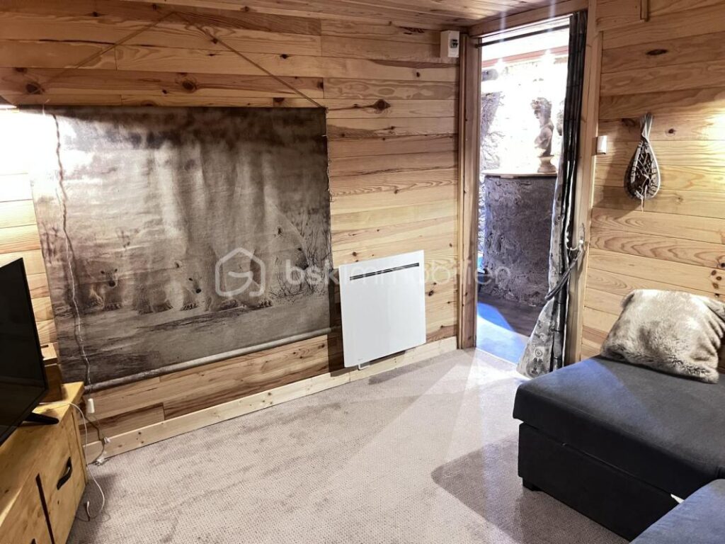 Appartement de standing – 83m² – Terrasse, terrain et stationnements – Saint-Martin-d’Arc – 5 pièces – 4 chambres – 83 m²