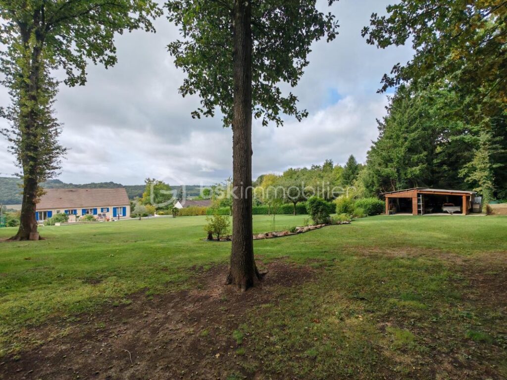 Maison à la vue magique de plain pied, sous-sol total et piscine – 8 pièces – 5 chambres – 269 m²