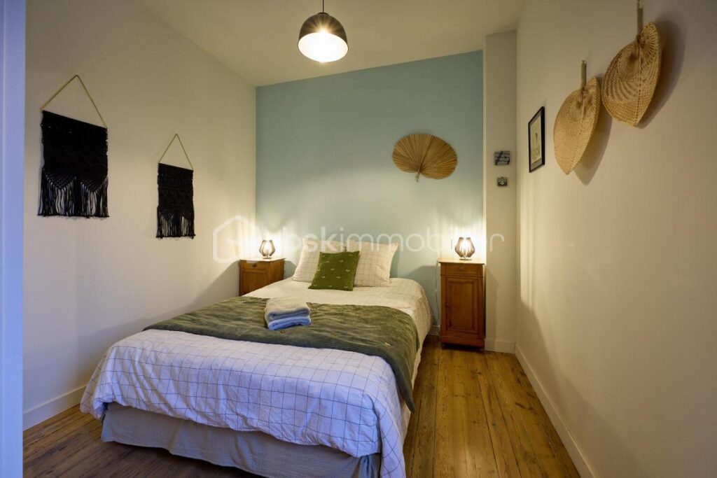 Demeure de caractère en plein cœur de ville et à deux pas des plages – 8 pièces – 6 chambres – 259 m²