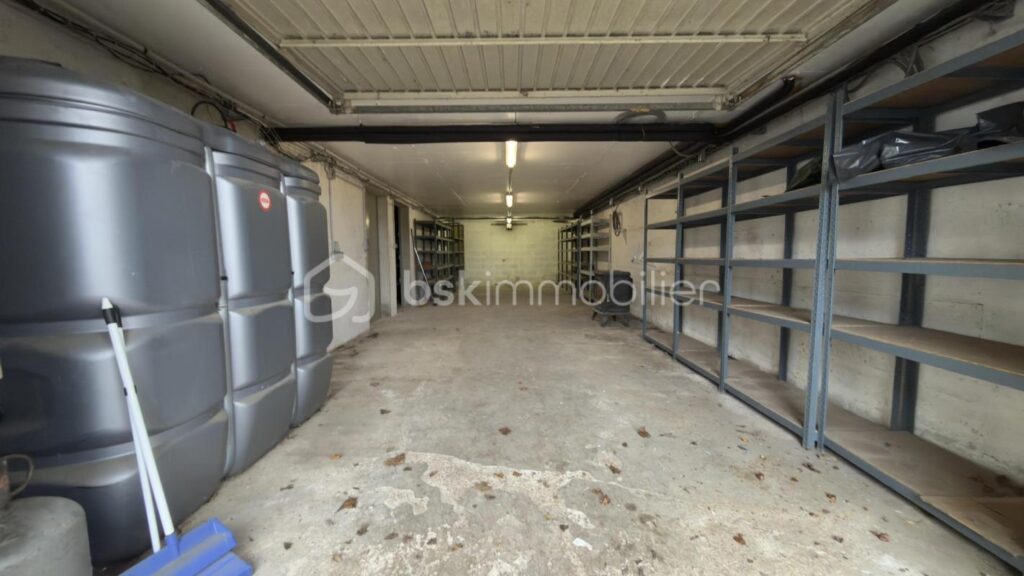 Magnifique maison de 136 m2 sur 4000 m2 de terrain – 6 pièces – 3 chambres – 136 m²