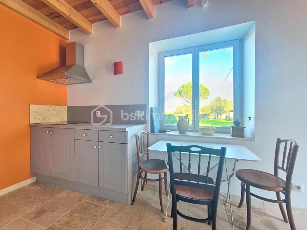 ‘Lauzerte – Maison + Gîte + Piscine : le charme, le confort… et la rentabilité !’ – 7 pièces – 4 chambres – 132 m²