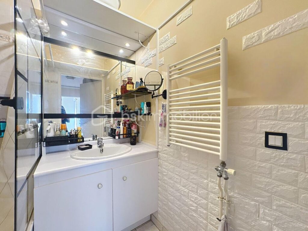 ✨ APPARTEMENT T3 DE 60 m² LUMINEUX AVEC BALCON ✨ – 3 pièces – 2 chambres – 60 m²