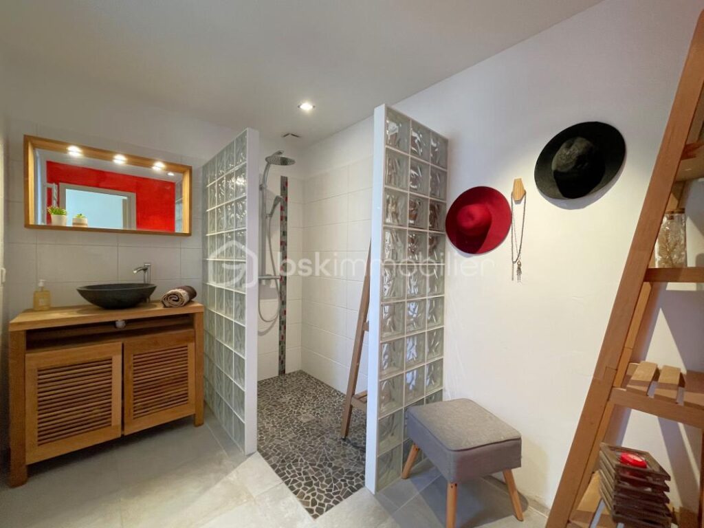 Villa au Calme avec Vue, Piscine & Dépendance – Un Vrai Coup de Cœur Familial ou Investisseur ! – 12 pièces – 5 chambres – 310 m²