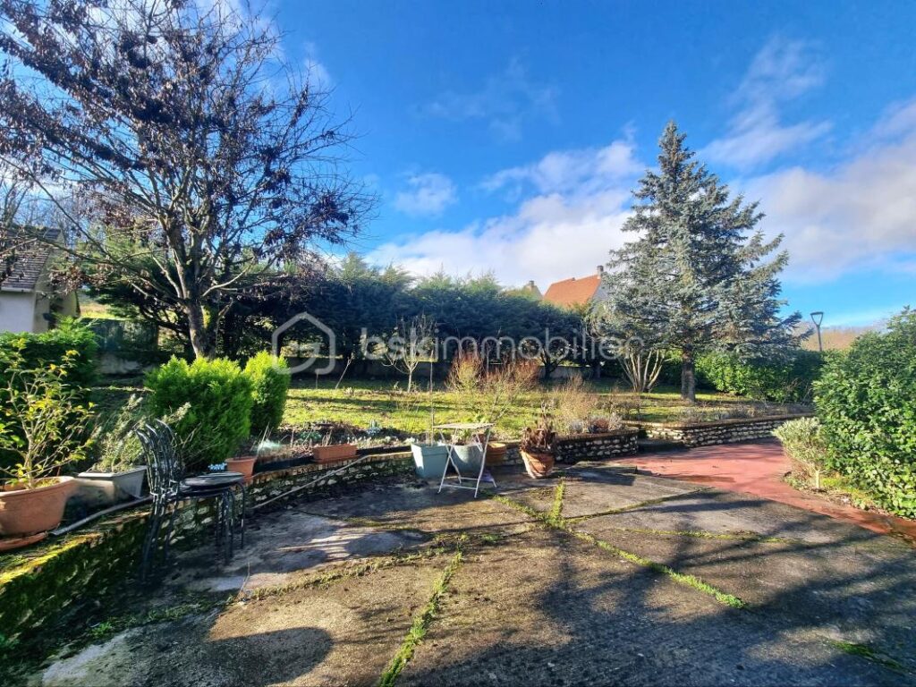 MAISON SUR SOUS-SOL TOTAL_4 CHAMBRES_ JARDIN ! – 5 pièces – 4 chambres – 130 m²