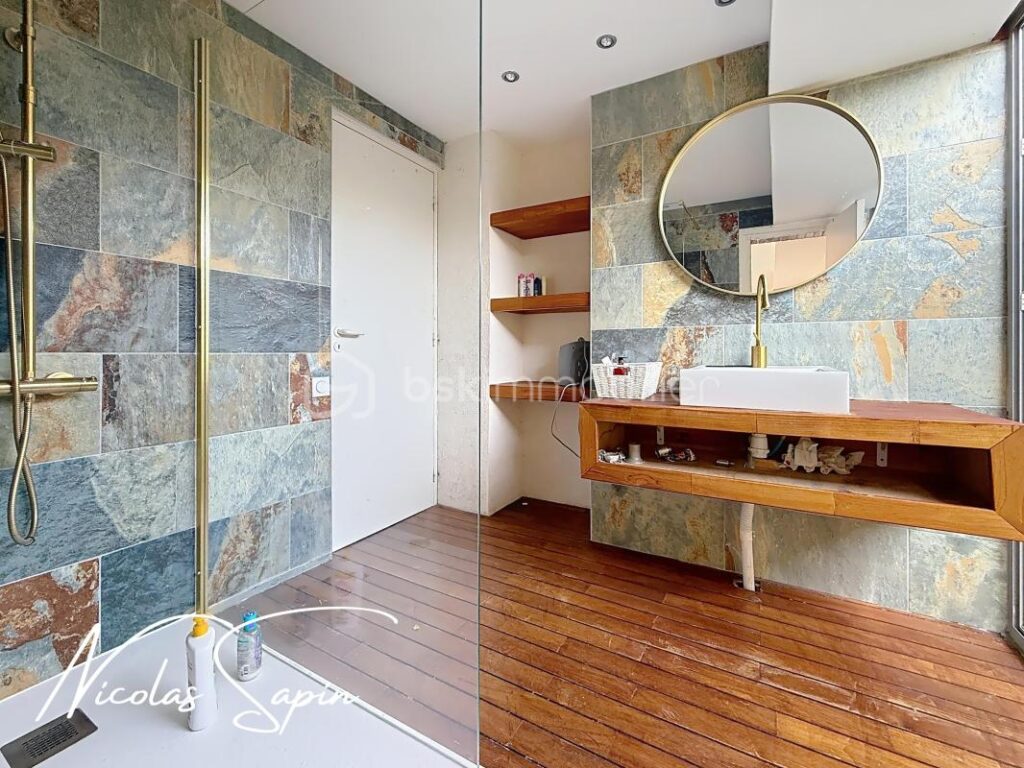 Maison d’architecte de 188m2 avec piscine – 6 pièces – 4 chambres – 188 m²