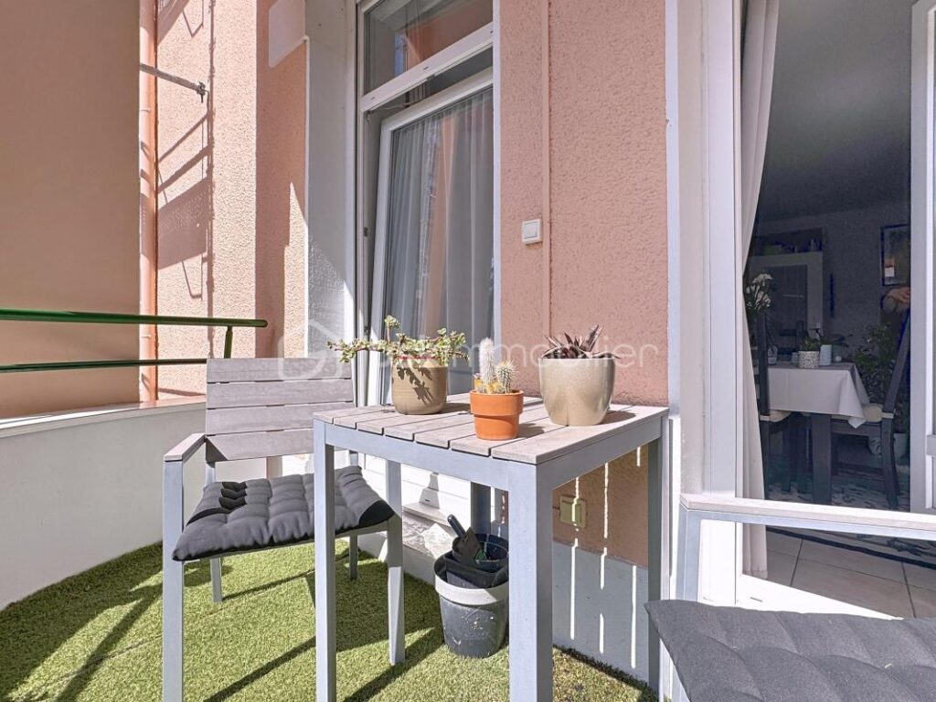 Bel appartement situé sur les hauteurs de Dijon- parking- cave et piscine – 2 pièces – 1 chambre – 51 m²