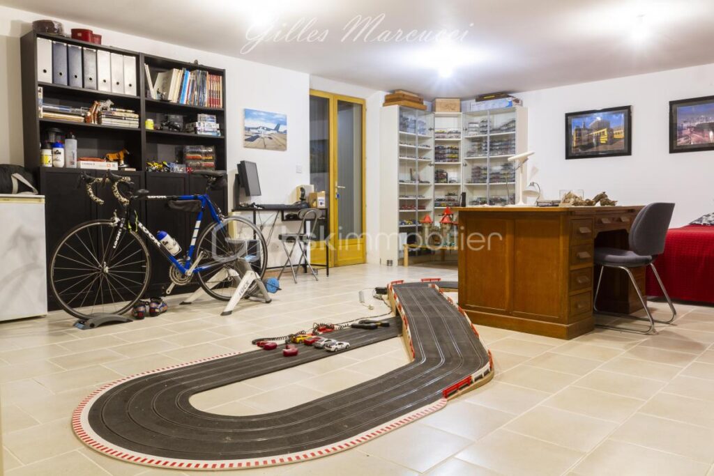 A la recherche d’une maison au calme et confortable ? – 5 pièces – 3 chambres – 174 m²