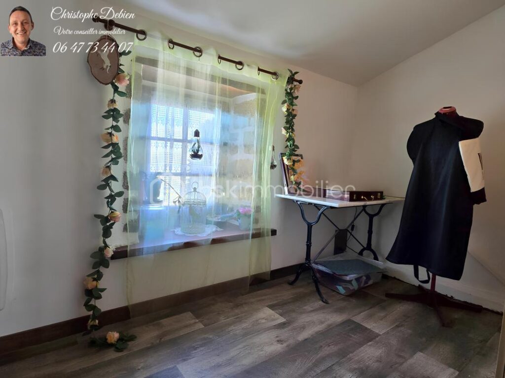 Entre nature, confort et authenticité – Un lieu de vie rare à découvrir aux Lucs-sur-Boulogne – 7 pièces – 4 chambres – 200 m²