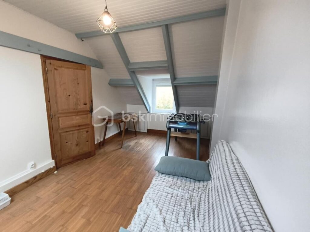 Charmant pavillon familial aux beaux volumes – 7 pièces – 4 chambres – 145 m²