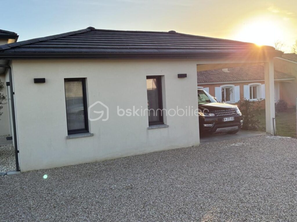 Maison Contemporaine proche de Coutras Habitation et Activité Libérale 485000€ St Antoine sur l’Isle – 8 pièces – 3 chambres – 190 m²