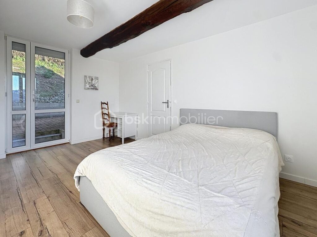 Maison Bourgeoise au coeur d’un bourg – 5 pièces – 4 chambres – 145 m²