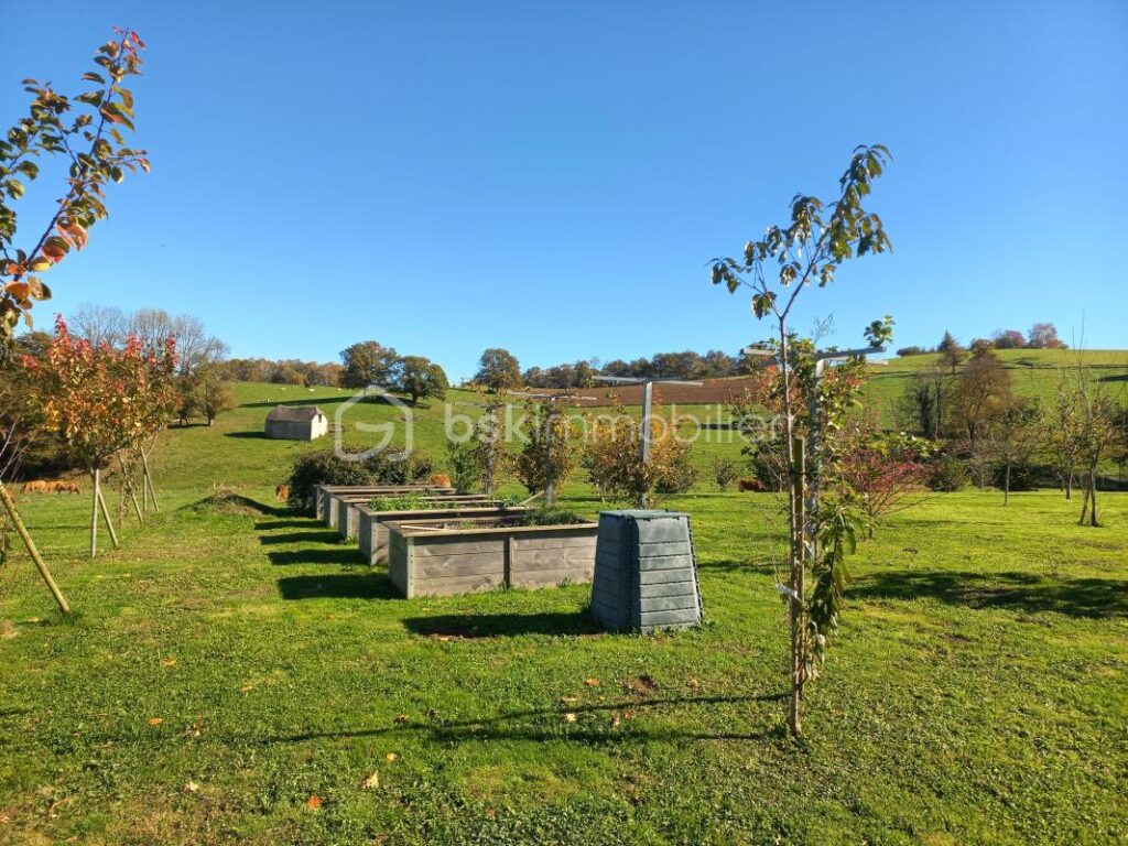 Élégance contemporaine au cœur de la campagne de Loucrup – 8 pièces – 4 chambres – 220 m²