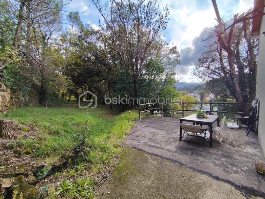 Immeuble de caractère entièrement rénové, idéal pour investissement locatif – 10 pièces – NR chambres – 166 m²