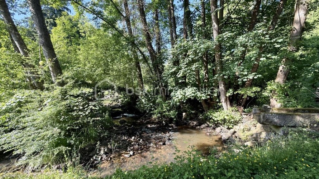 Maison à vendre à MORTAIN – 5 pièces – 4 chambres – 118 m²