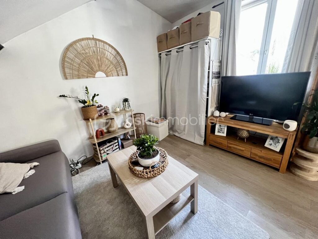 Submergez-vous dans une oasis de tranquillité à quelques minutes de Crécy la Chapelle! – 6 pièces – 4 chambres – 150 m²