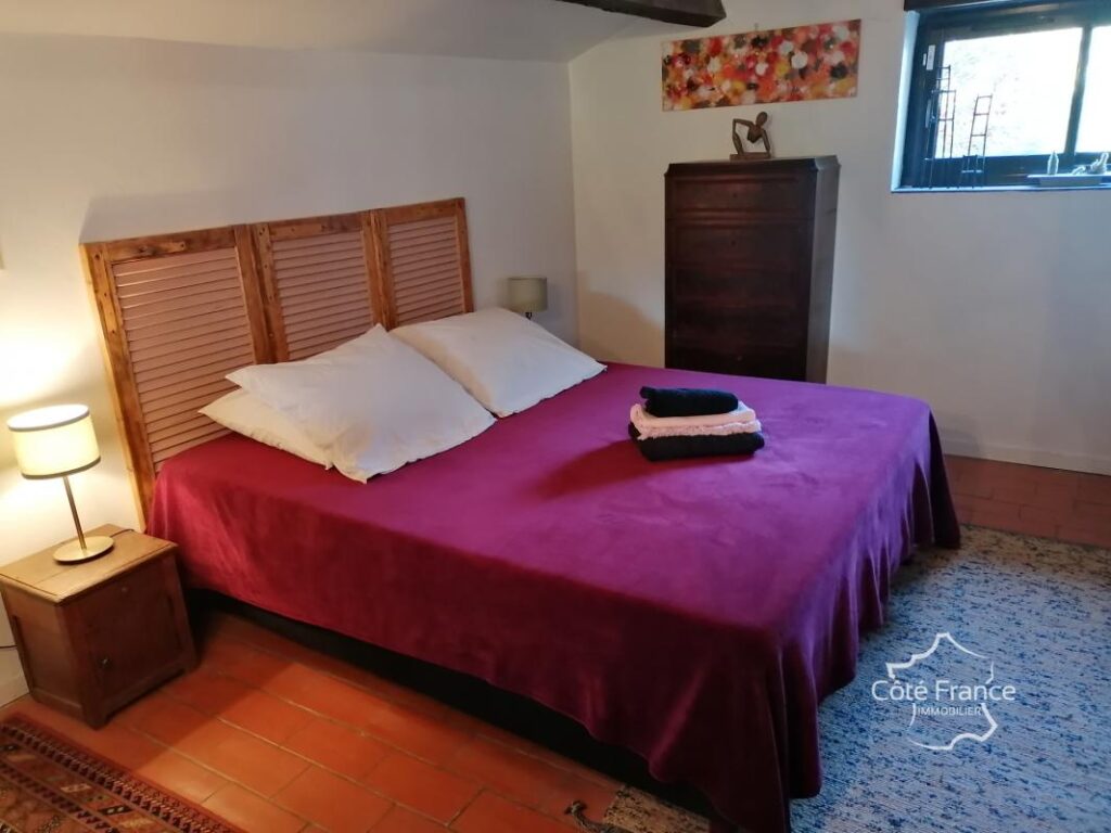 MAS BERGERIE PLEINE NATURE SANS VIS A VIS – 9 pièces – 4 chambres – 250 m²