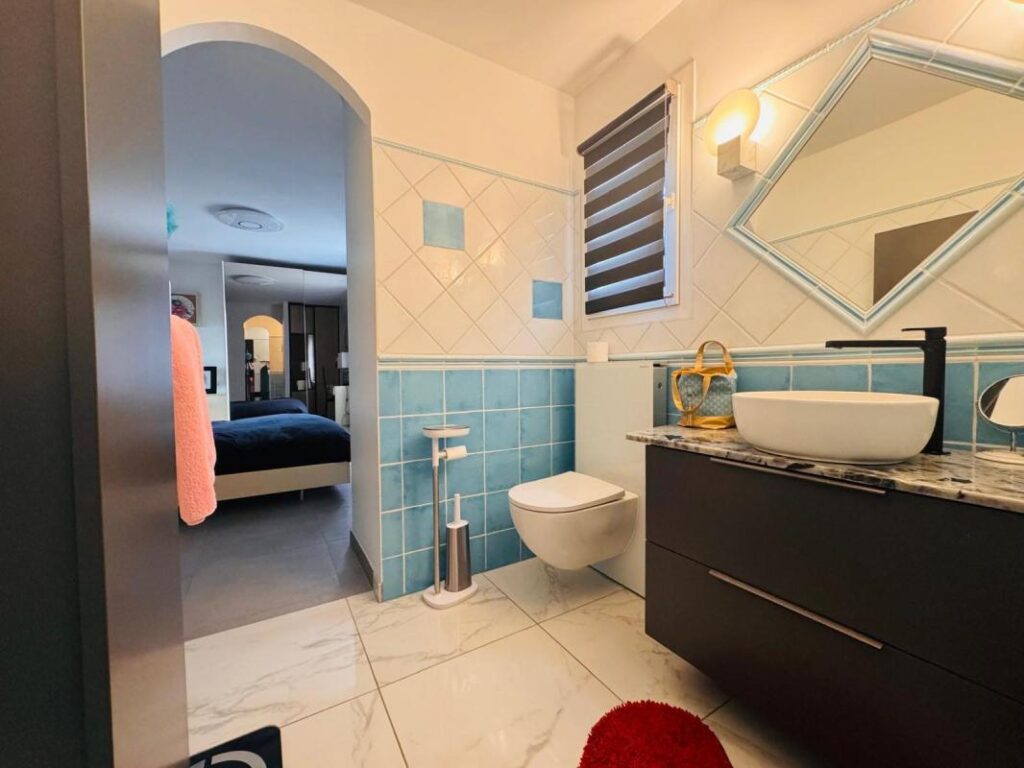 Maison à vendre Rochefort-du-Gard – 6 pièces – 4 chambres – 202 m²