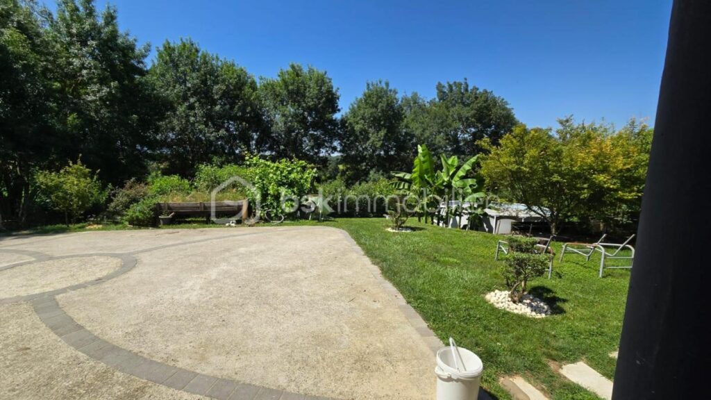 Maison contemporaine de 212 m2 avec grand terrain – Belleserre (81) – 7 pièces – 4 chambres – 212 m²