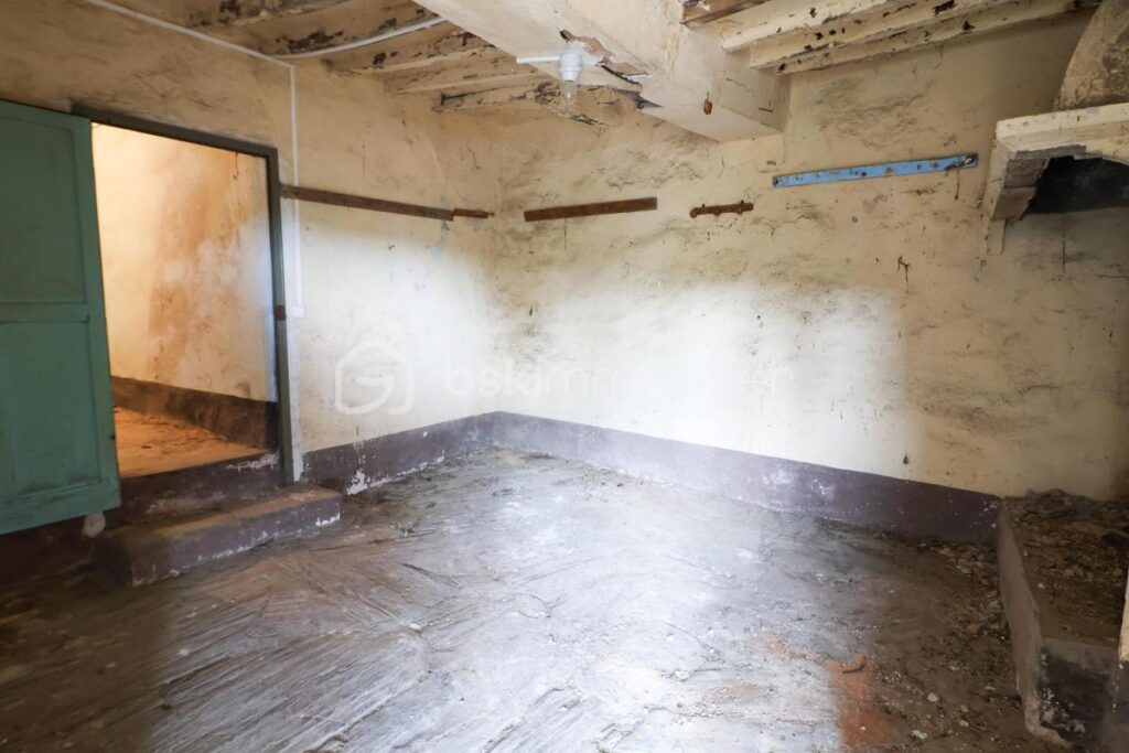 Maison de Maître de 230 m2 – 10 pièces – 3 chambres – 230 m²