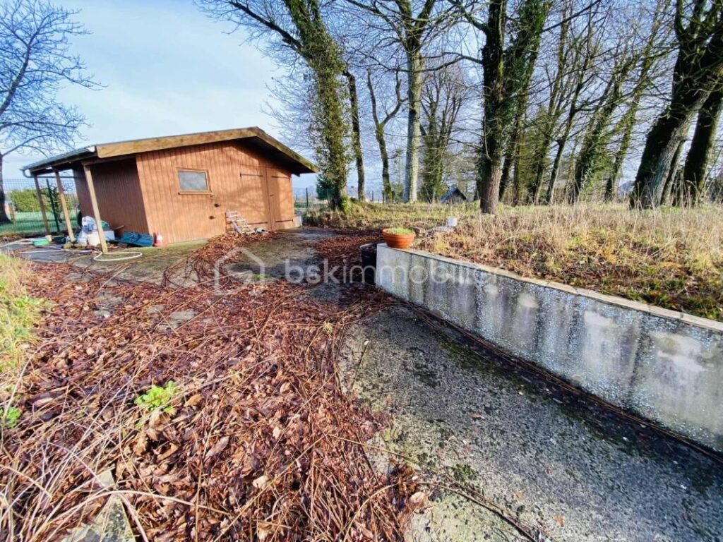 NOUVEAU : Maison en Pierre 167 M² Habitable ( Centre Bourg GUILLIERS) – 10 pièces – 4 chambres – 1638 m²