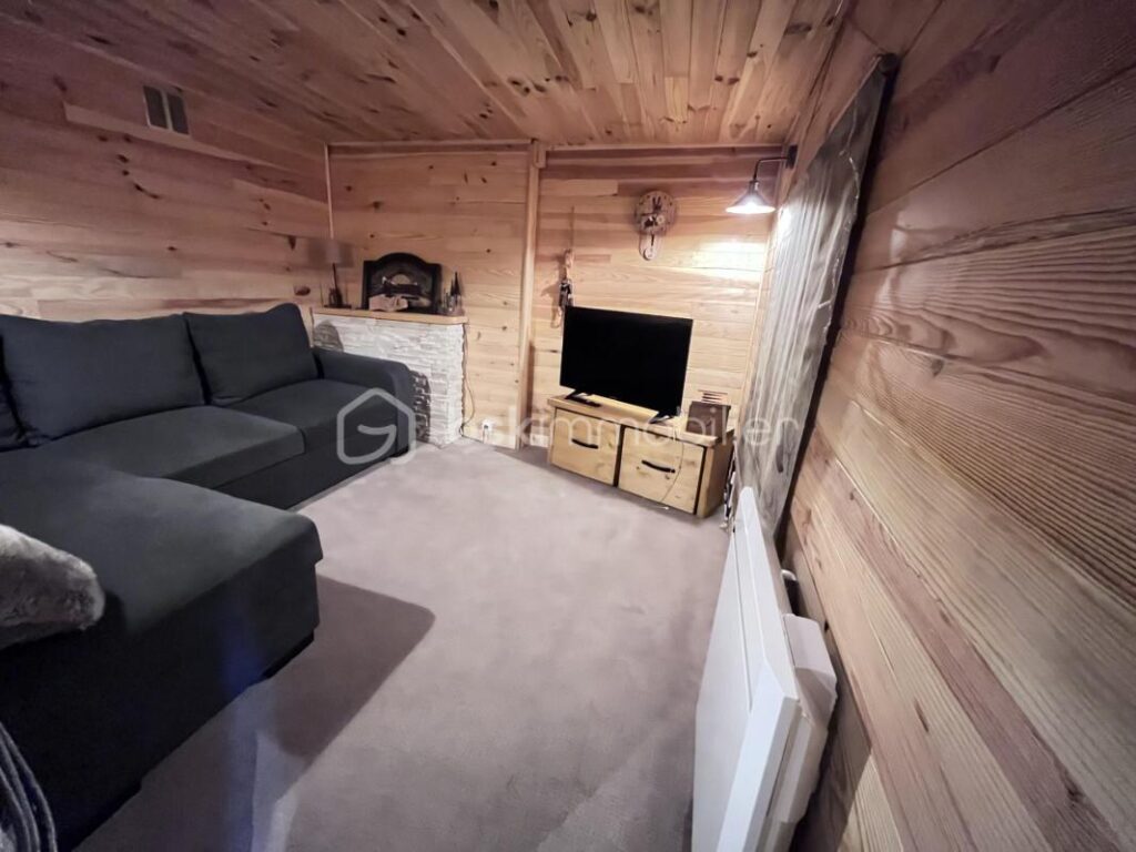 Appartement de standing – 83m² – Terrasse, terrain et stationnements – Saint-Martin-d’Arc – 5 pièces – 4 chambres – 83 m²