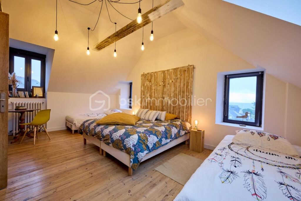 Demeure de caractère en plein cœur de ville et à deux pas des plages – 8 pièces – 6 chambres – 259 m²