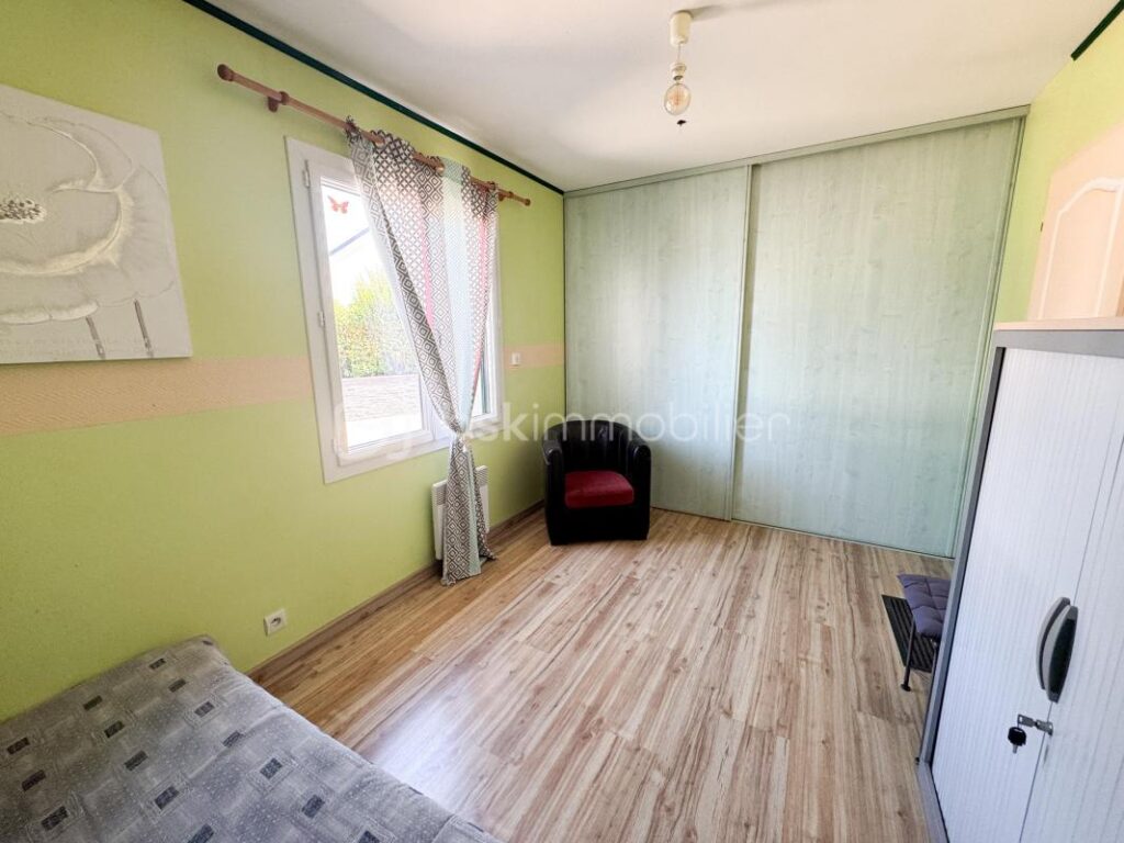 Maison de plain-pied 4 chambres 130m2 + véranda de 45m2 – 6 pièces – 4 chambres – 130 m²