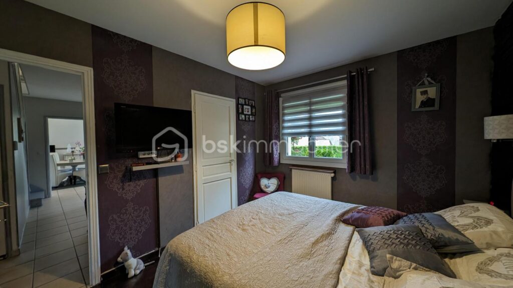 Vendu – 5 pièces – 3 chambres – 145 m²