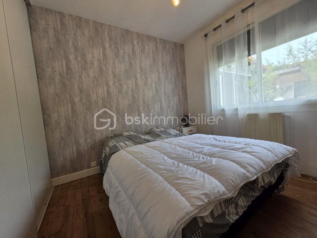 MAISON 128 m²- 4 CHAMBRES- PISCINE- POOL HOUSE- GARAGE – 5 pièces – 4 chambres – 128 m²