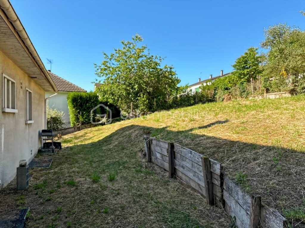 Maison 7 pièces de 141m2 à PARON (89100) – 7 pièces – 5 chambres – 141 m²