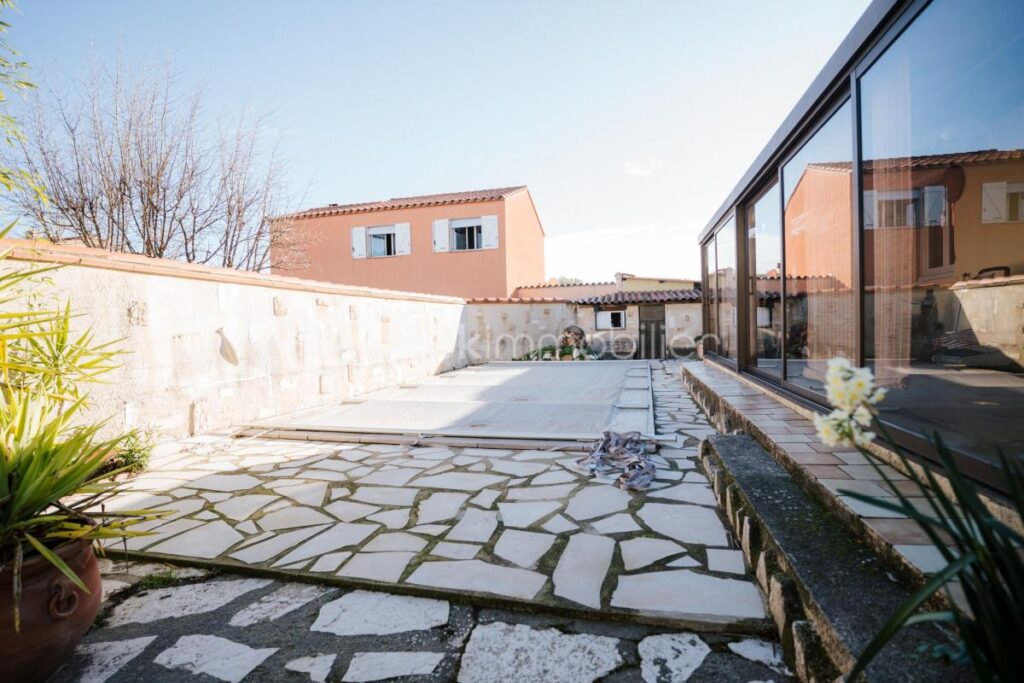 Maison plain pied 3 chambres avec piscine et grand terrain – 4 pièces – 3 chambres – 97 m²