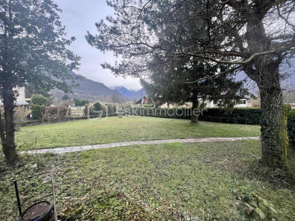 Maison de 100 m² sur terrain de 1500 m² – 4 pièces – 3 chambres – 100 m²